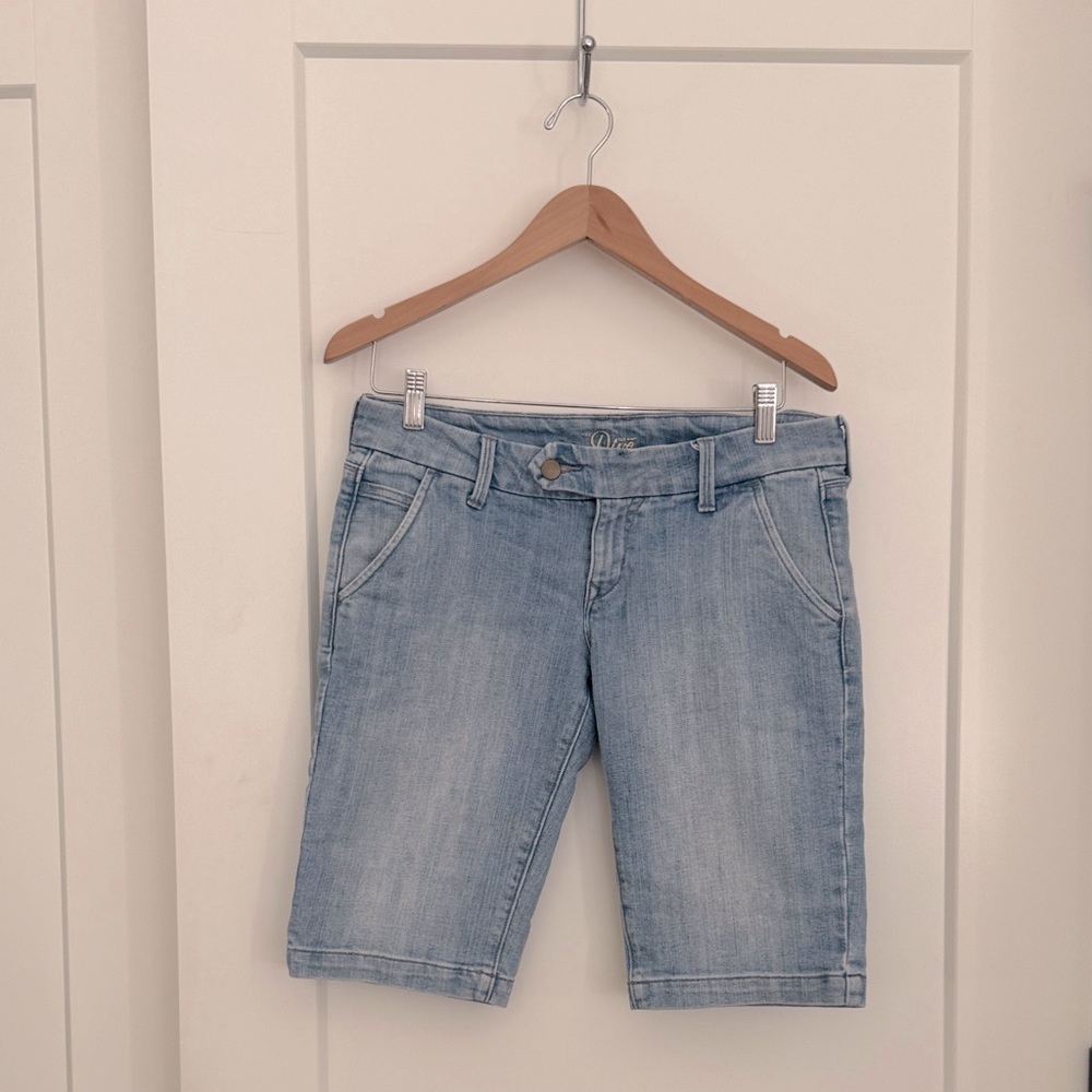 Old Navy Diva Denim Bermuda Shorts in light wash